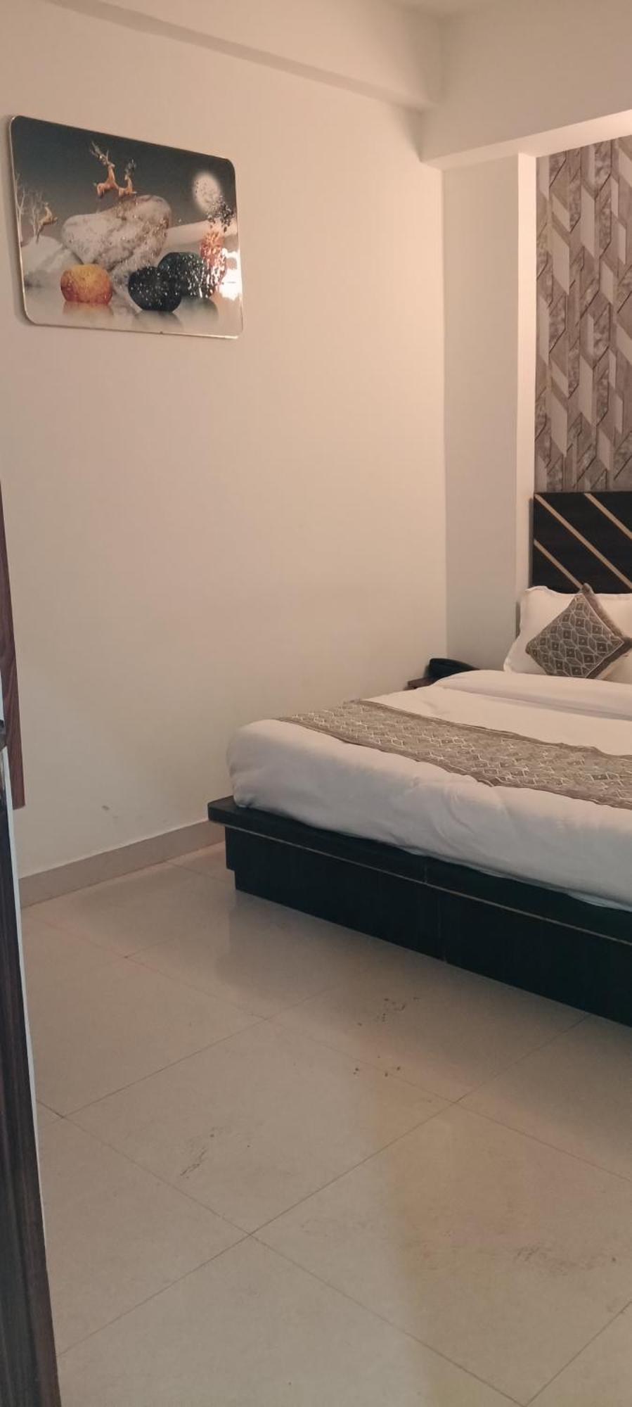 Hotel Blue Heaven Oyotownhouse Gáziábád Kültér fotó
